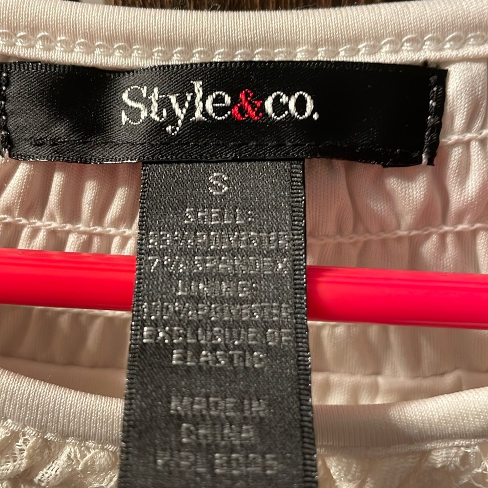 Lace top with lining